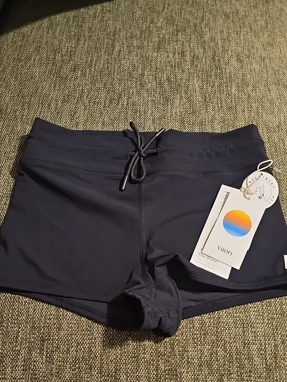 NWT Vuori Dune Black High Waist Shorty